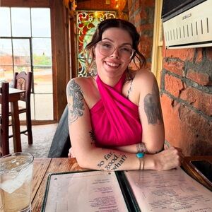 Meet Your Posher- Caroline